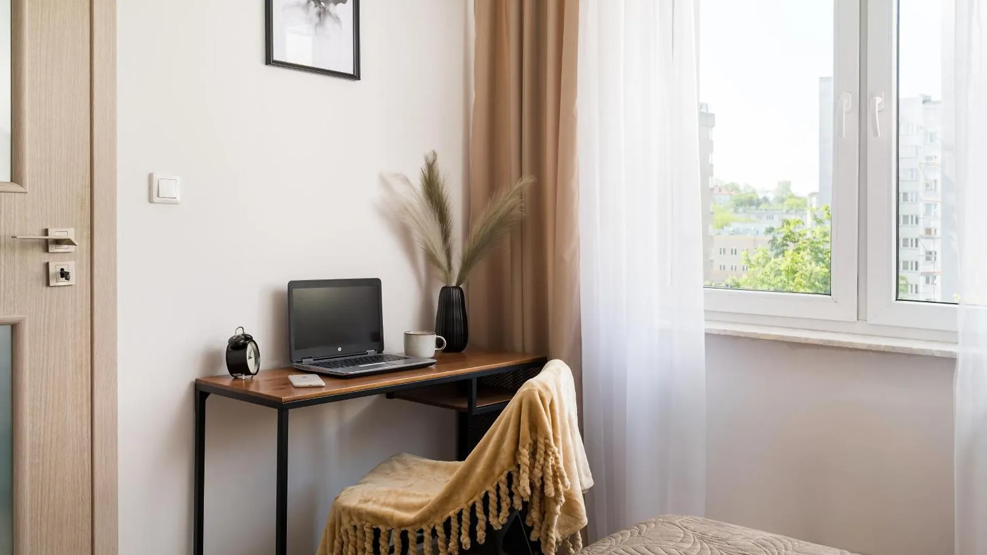 Riverside Retreat By Vistula 2Br & Separate Living Room & Balcony In The Center Warszawa Lejlighed