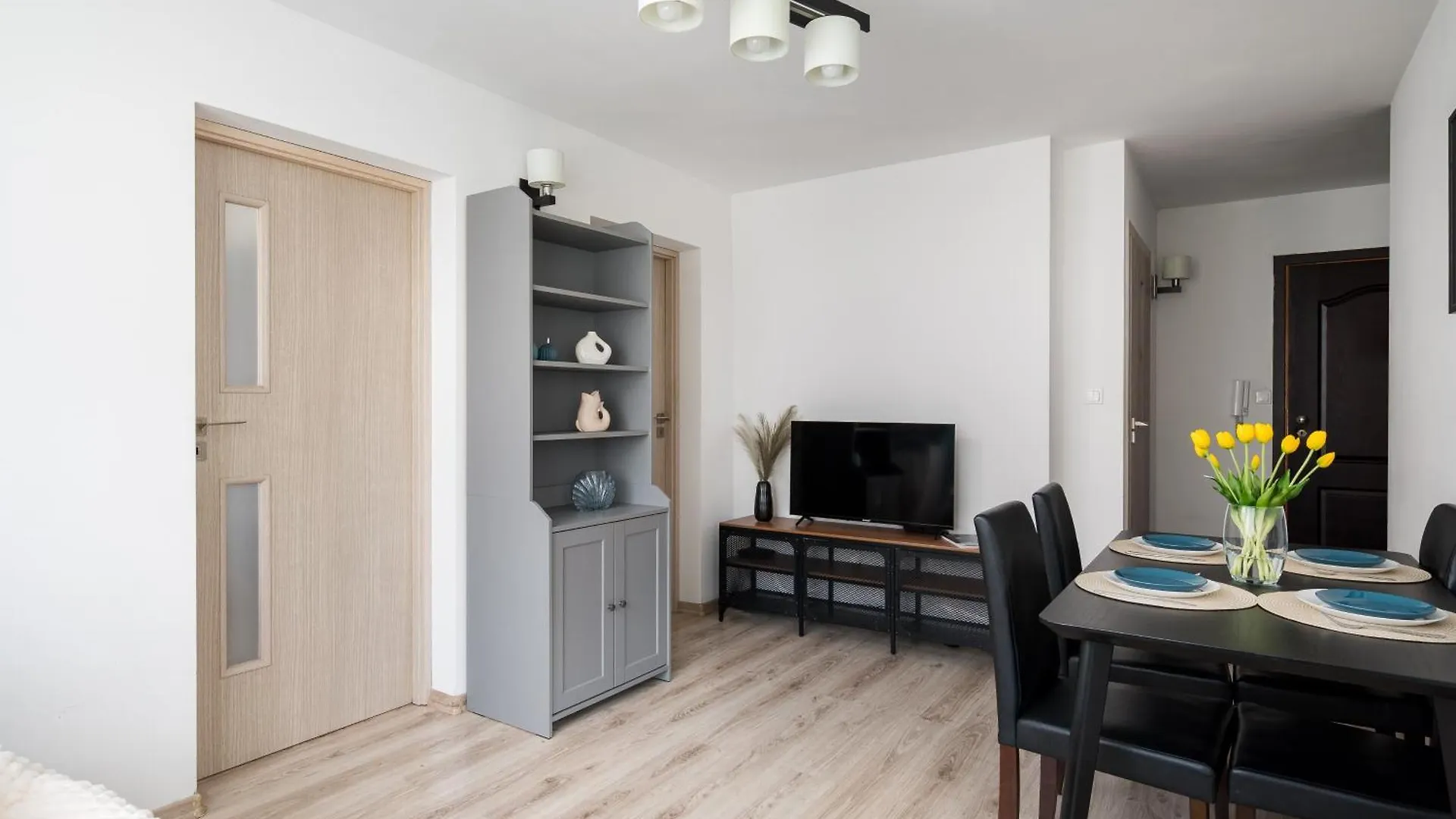 Riverside Retreat By Vistula 2Br & Separate Living Room & Balcony In The Center Warszawa 0*,